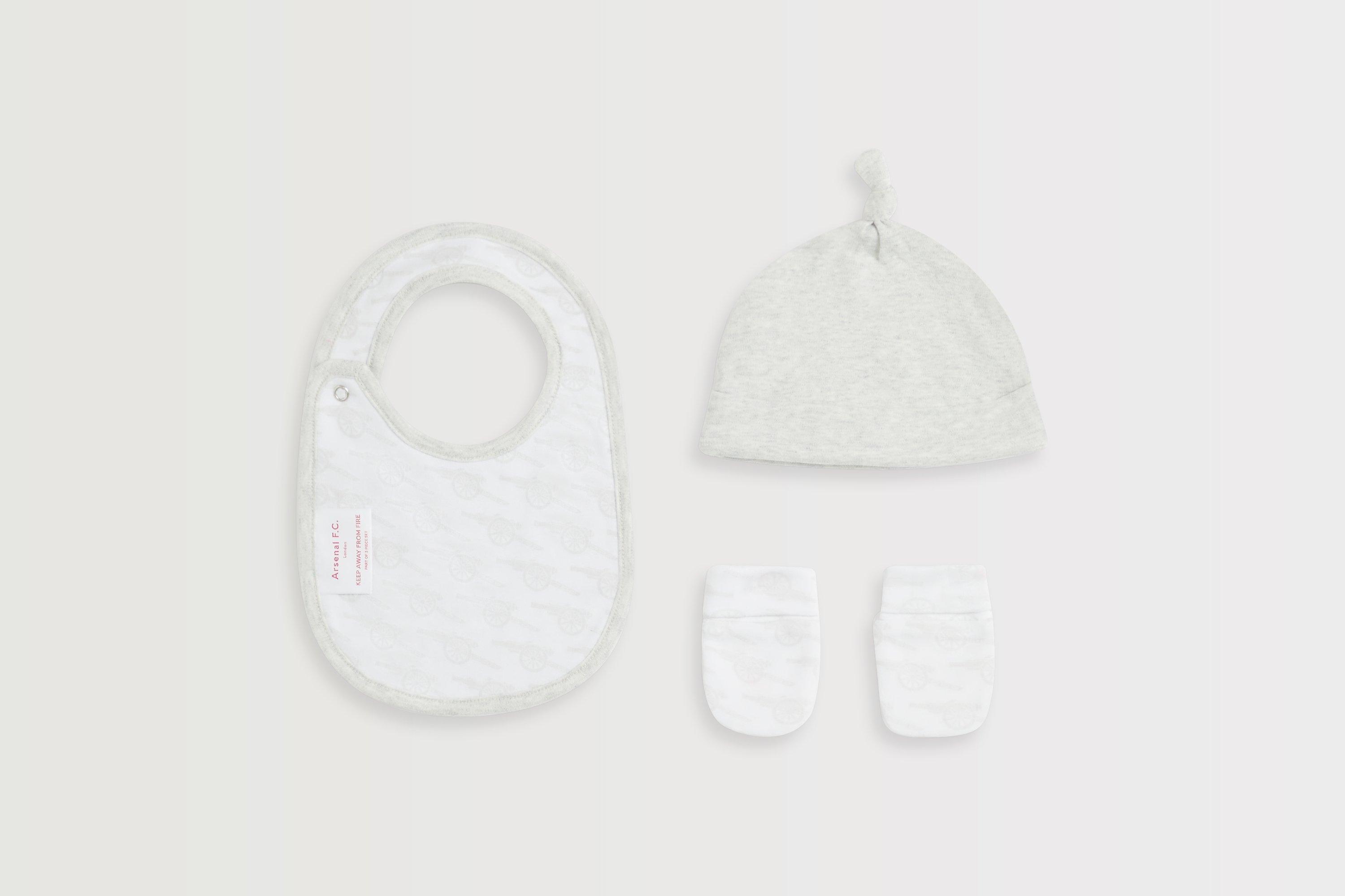 Arsenal Baby Cannon Grey Hat, Bib and Mitt Set