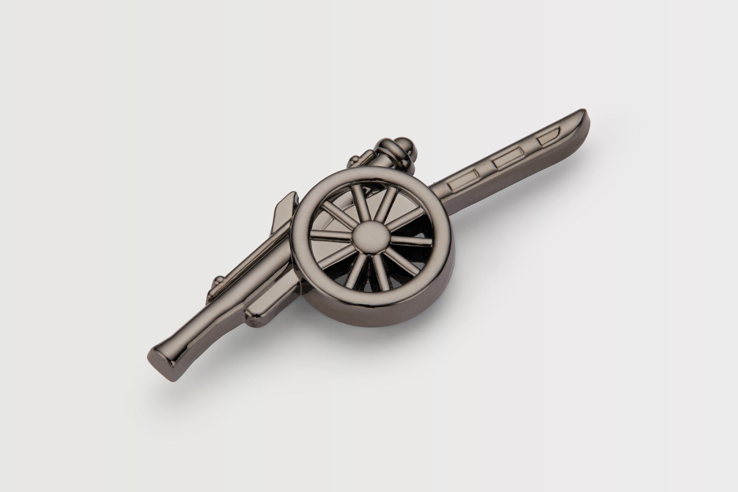 Arsenal Retro Cannon Keyring and Badge Set