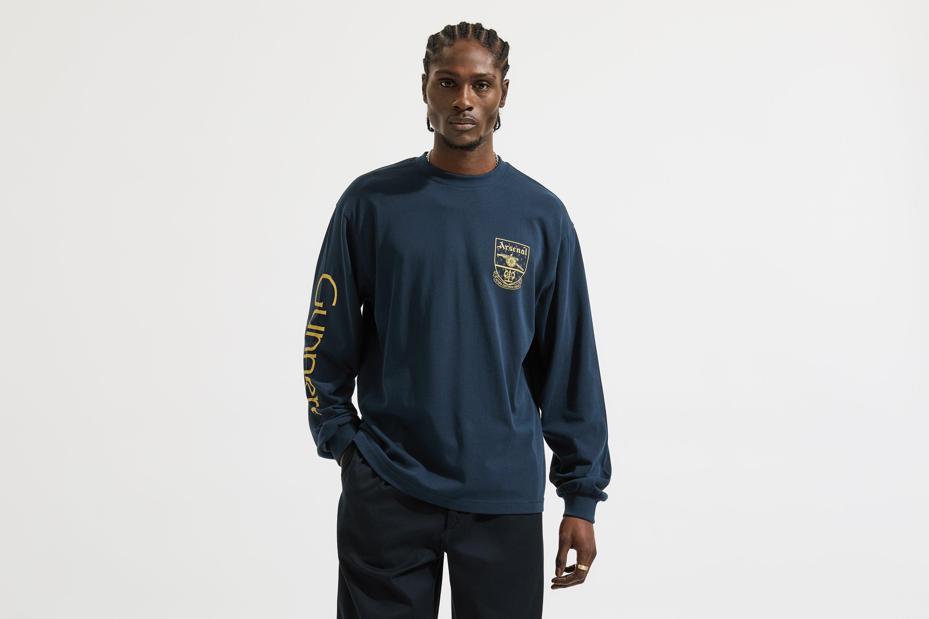 Arsenal Retro Crest Long Sleeved T-Shirt in Navy