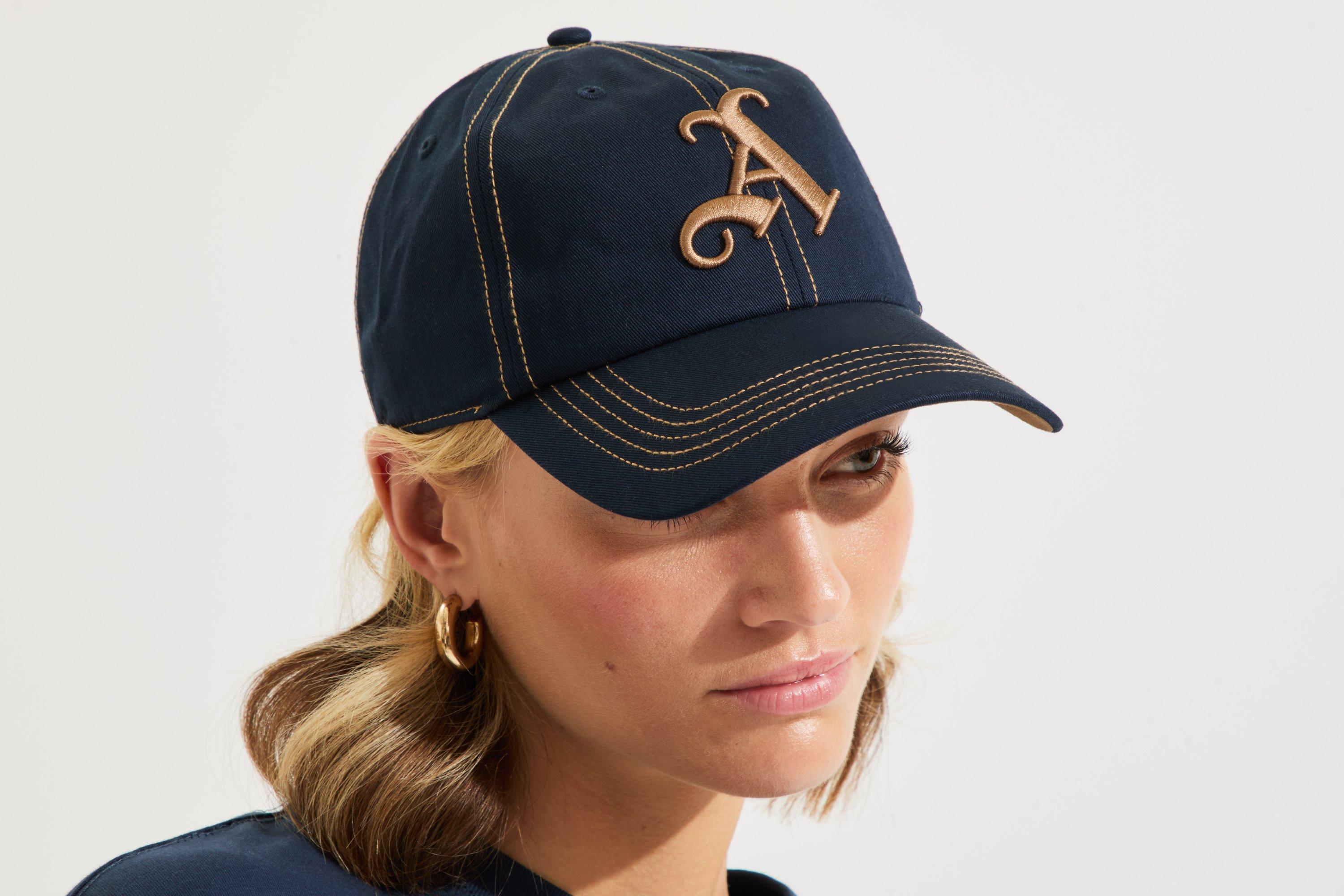 Arsenal 47 Navy Gothic A Contrast Stitch Cap